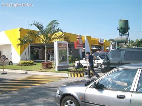 Restaurants Near Shell Gasoline Station SLEX .